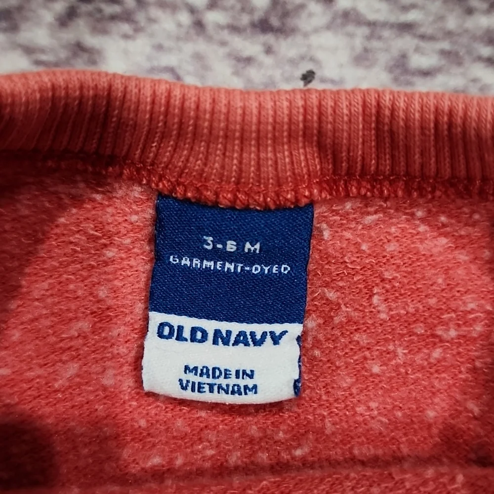 Baby boy Old Navy sweatshirt - Picture 3 of 4